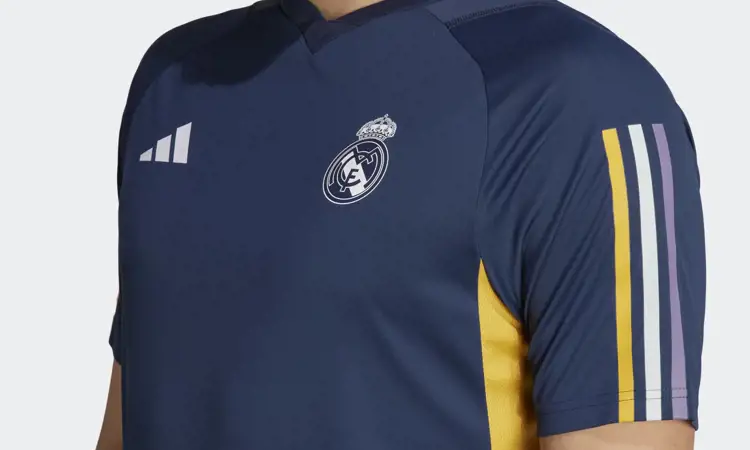 Ce sont les maillots d'entraînement du Real Madrid 2023-2024