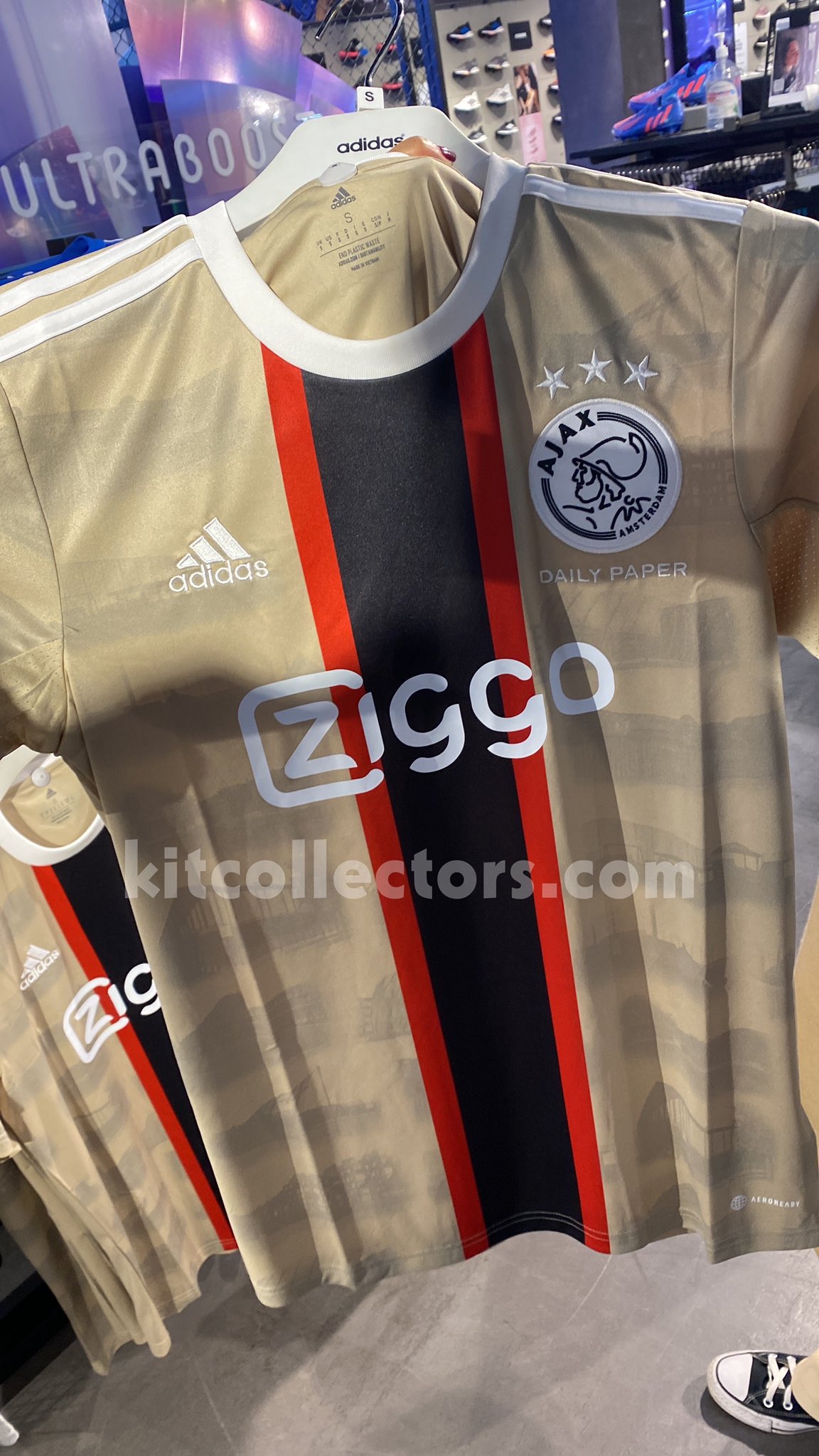Le troisième maillot de football de l'Ajax x Daily Paper 2022-2023 a été dévoilé