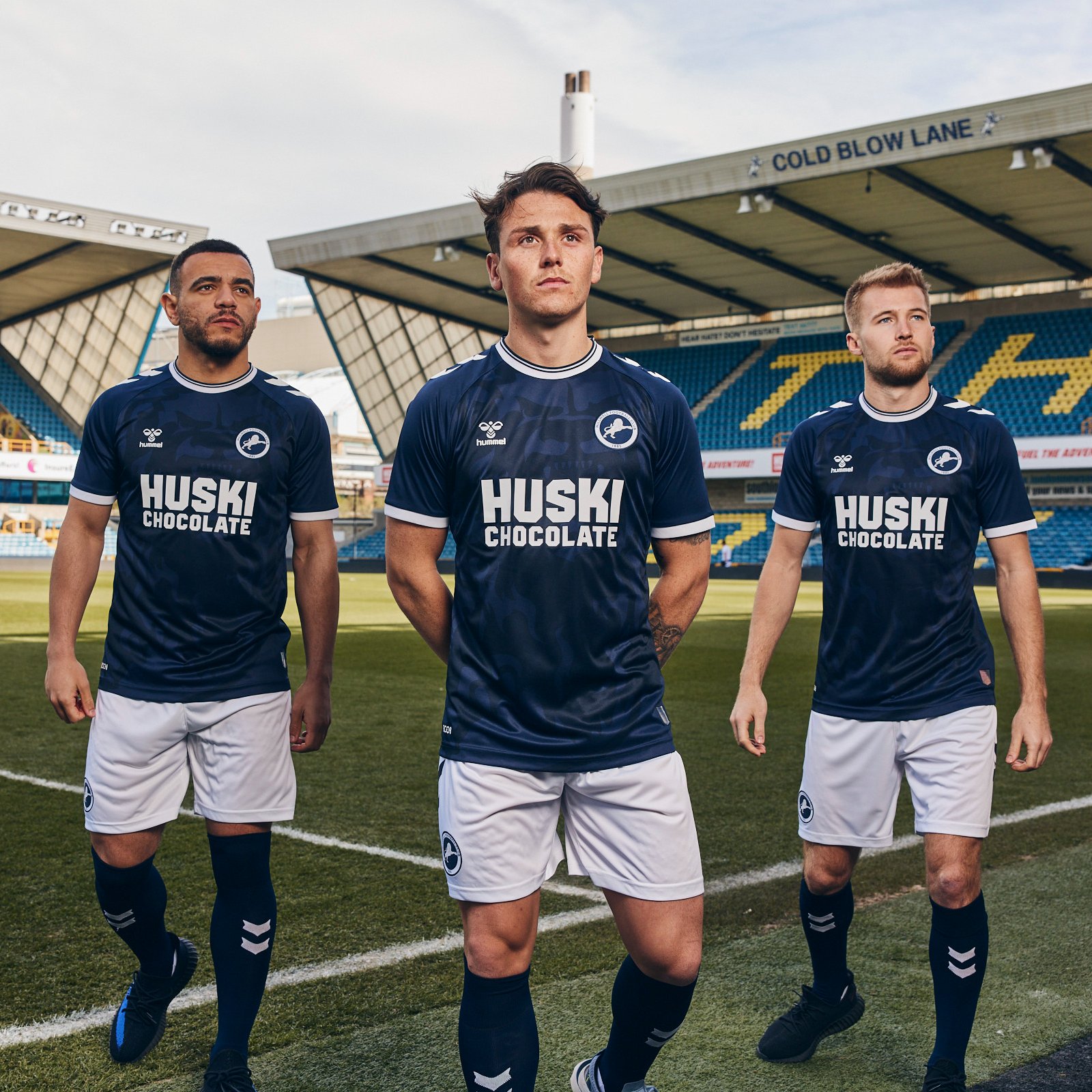 Maillot domicile Millwall 2022-2023