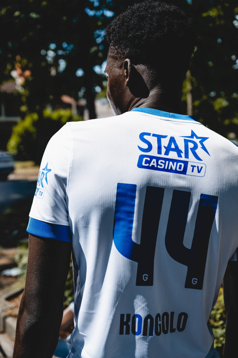 Voici les maillots du KRC Genk 2026-2027