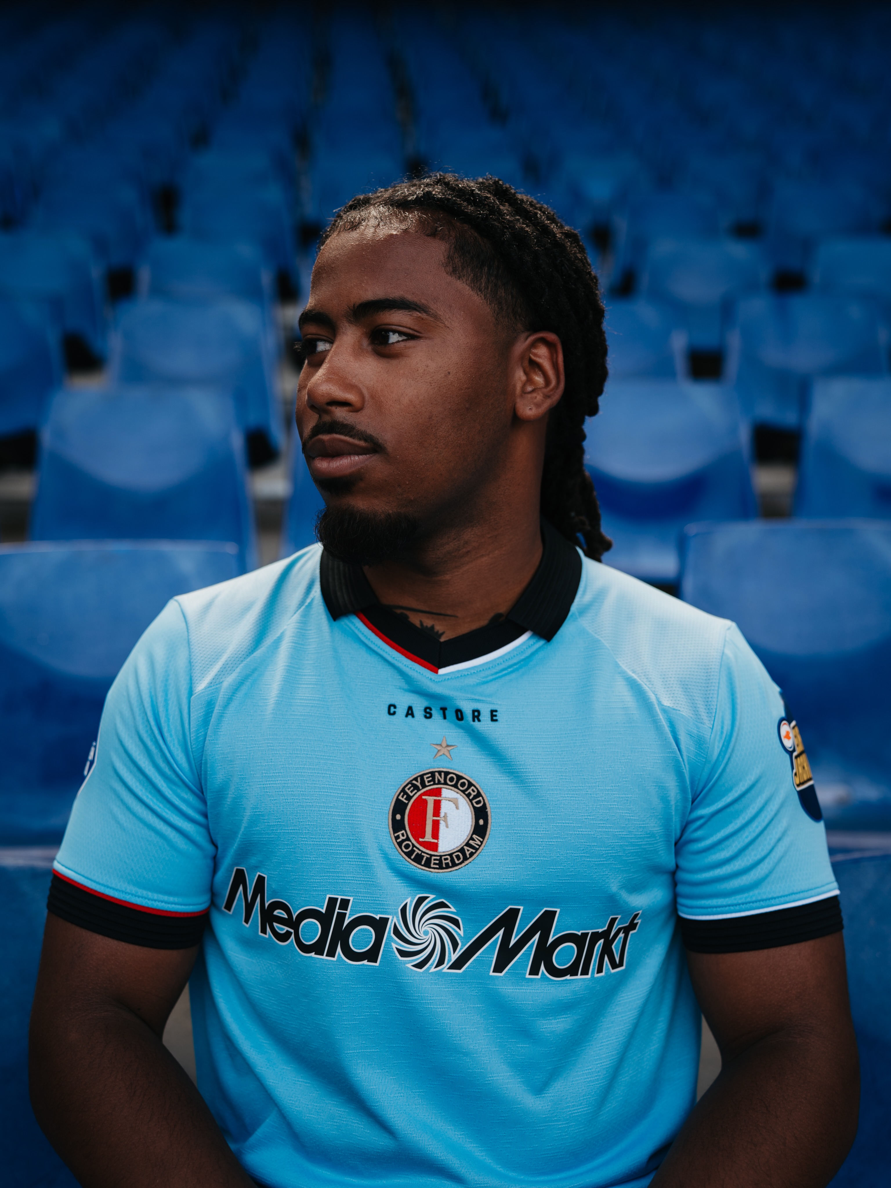 Maillot exterieur du Feyenoord 2026-2027 hommage a la Coupe UEFA 2002