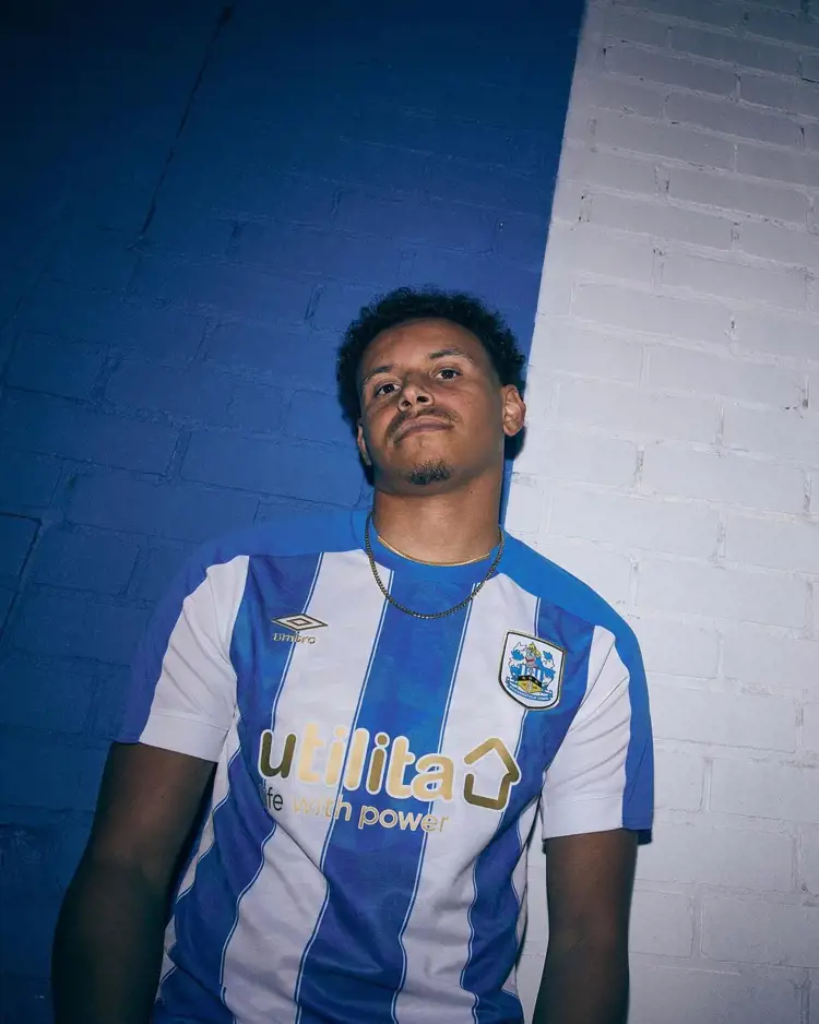 Maillots de football Huddersfield Town 2023-2024