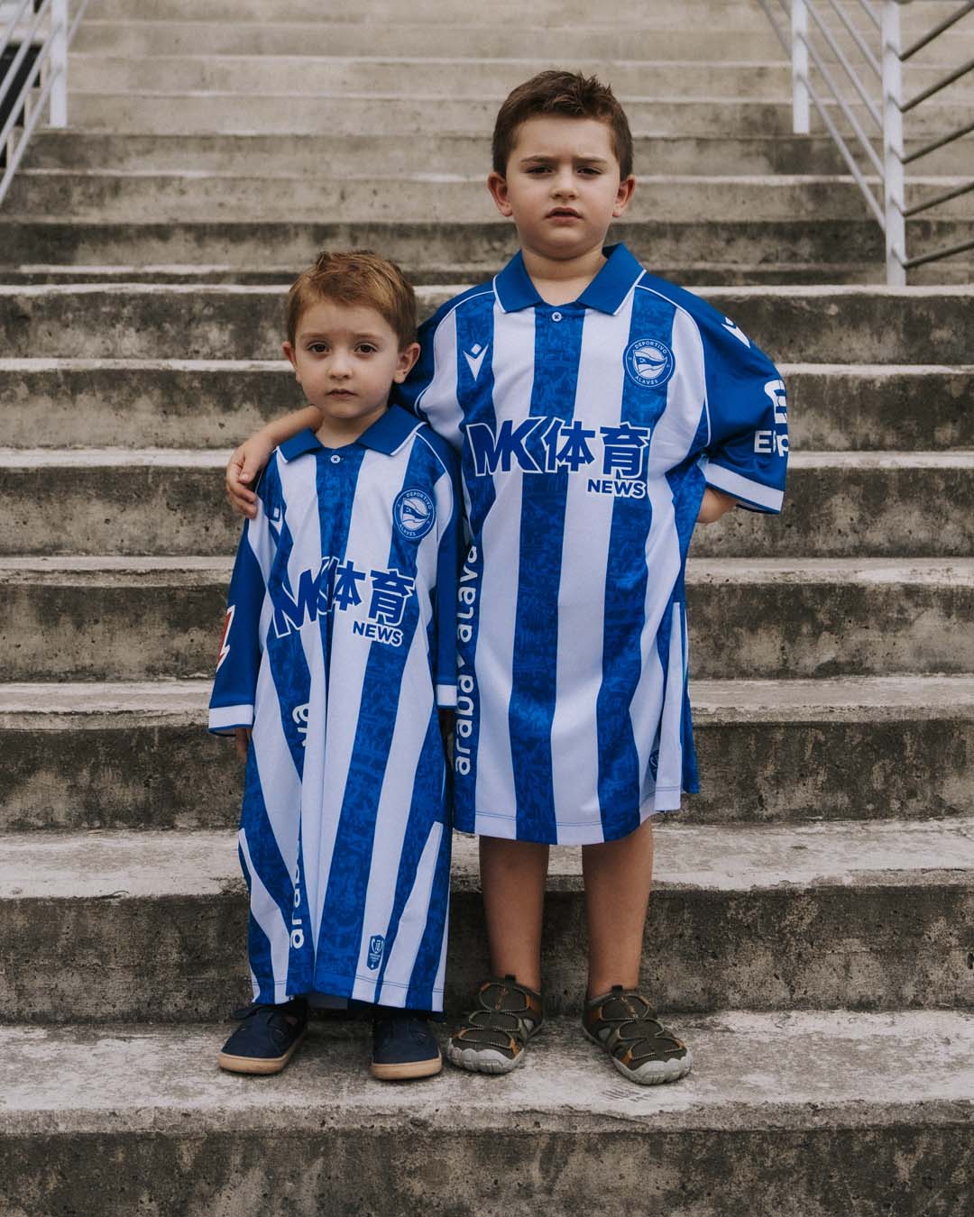 Voici les maillots du Deportivo Alavés 2026-2027 de Macron