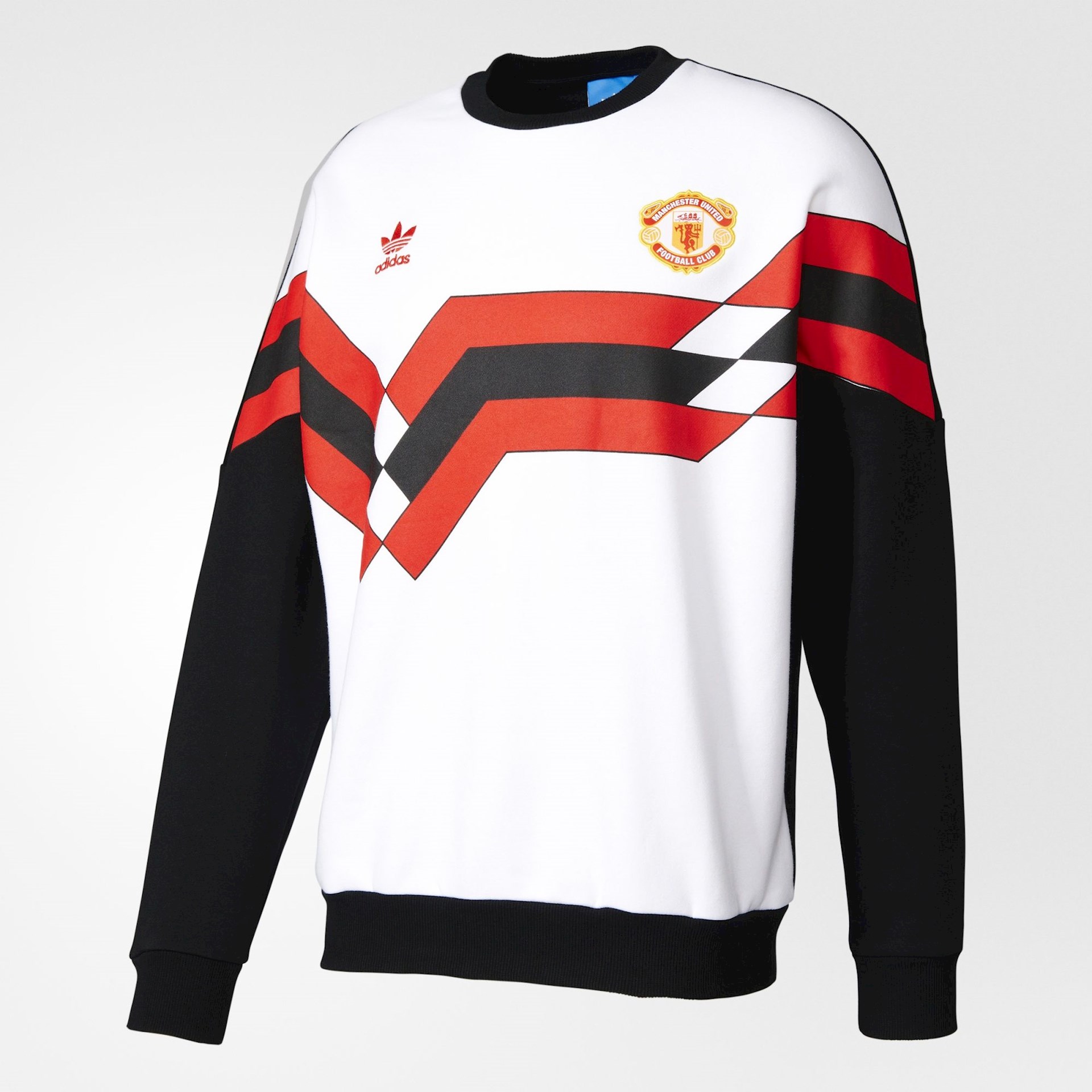 pull adidas foot