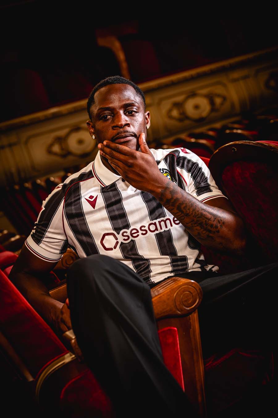 Maillots de Levante 2026-2027 : élégance en bleu et bordeaux