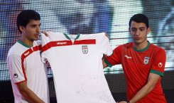 iran_voetbalshirts_2014_2015.jpg (1)
