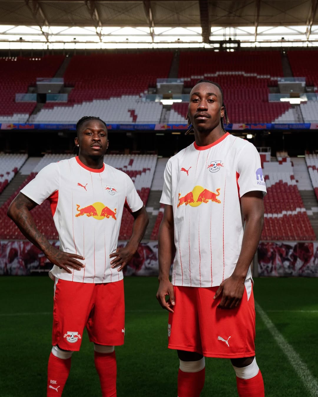 Maillot domicile Red Bull Leipzig 2026-2027 inspiré du stade
