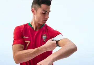 Portugal-thuisshirt-2018-2019-c.jpg