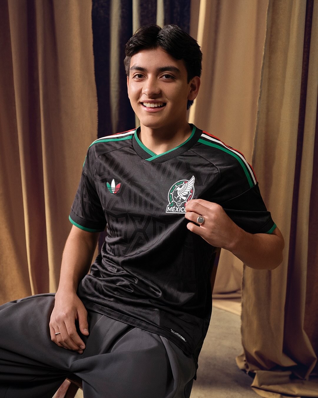 Le 3e maillot du Mexique 2026-2027 avec un motif MX spécial !