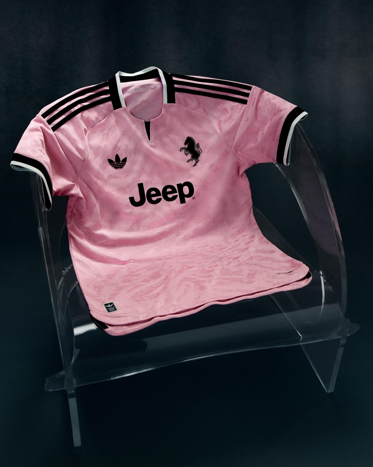 Le maillot extérieur rose de la Juventus 2026-2027 inspiré du premier maillot du club