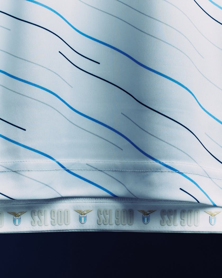 Maillots de la SS Lazio 2026-2027 signes Mizuno