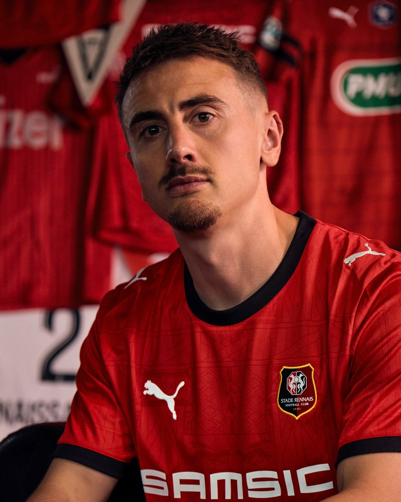 Maillot domicile Stade Rennais 2026-2027 inspire du centre historique