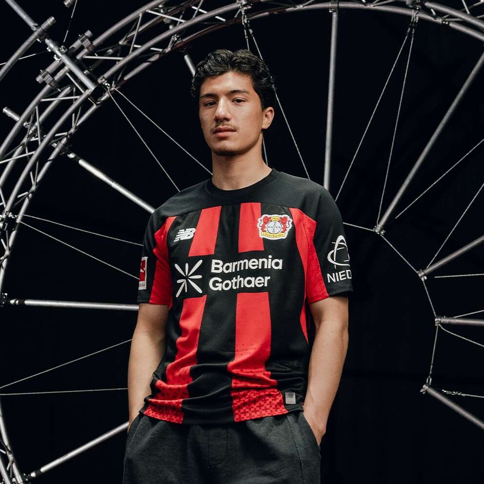 Les maillots du Bayer Leverkusen 2026-2027 inspirés de la BayArena et de la « City of Colours »