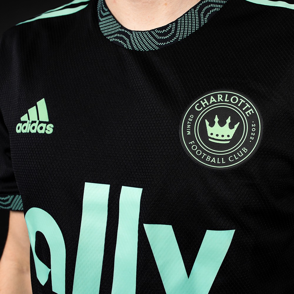 Maillots de football du Charlotte FC 2022-2023