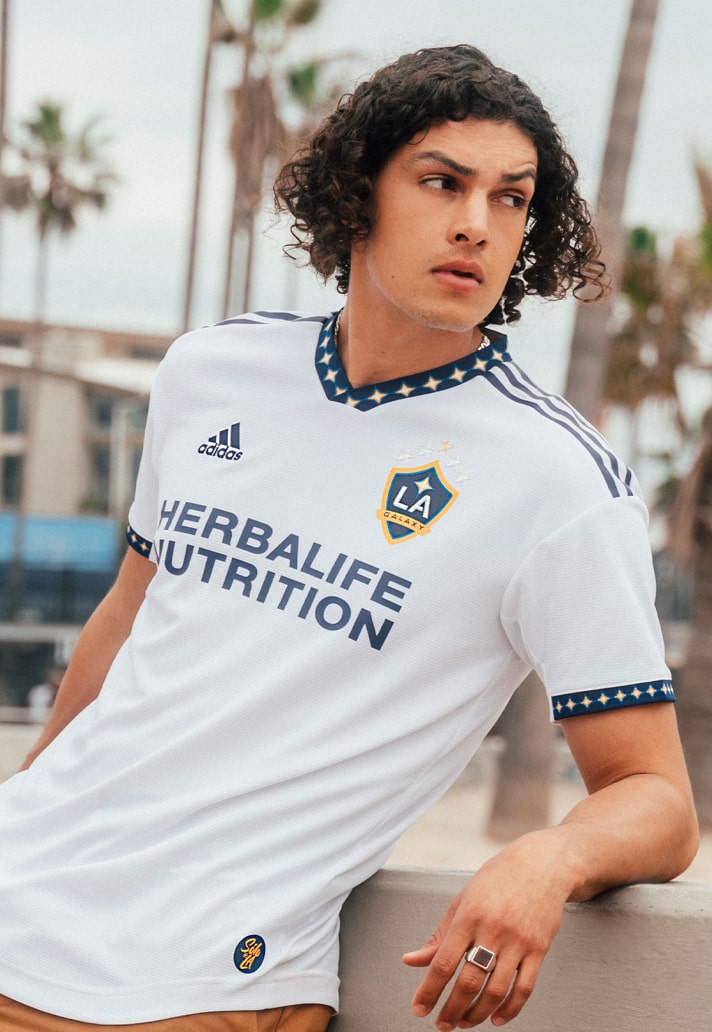 Maillot domicile des LA Galaxy 2022-2023