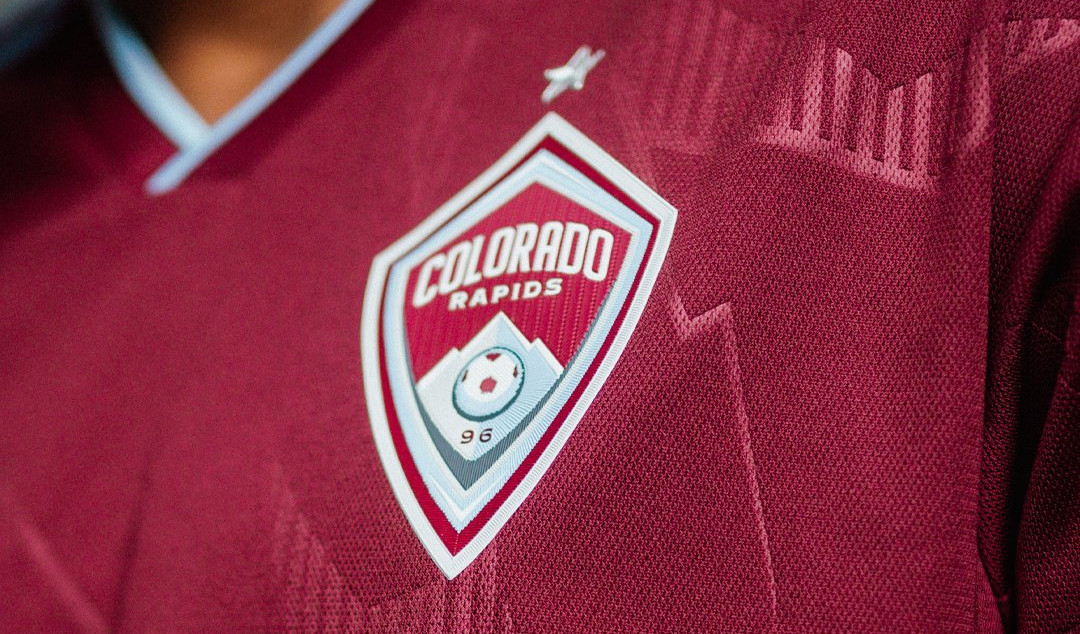 colorado-rapids-thuisshirt-22-23-d.jpg (1)