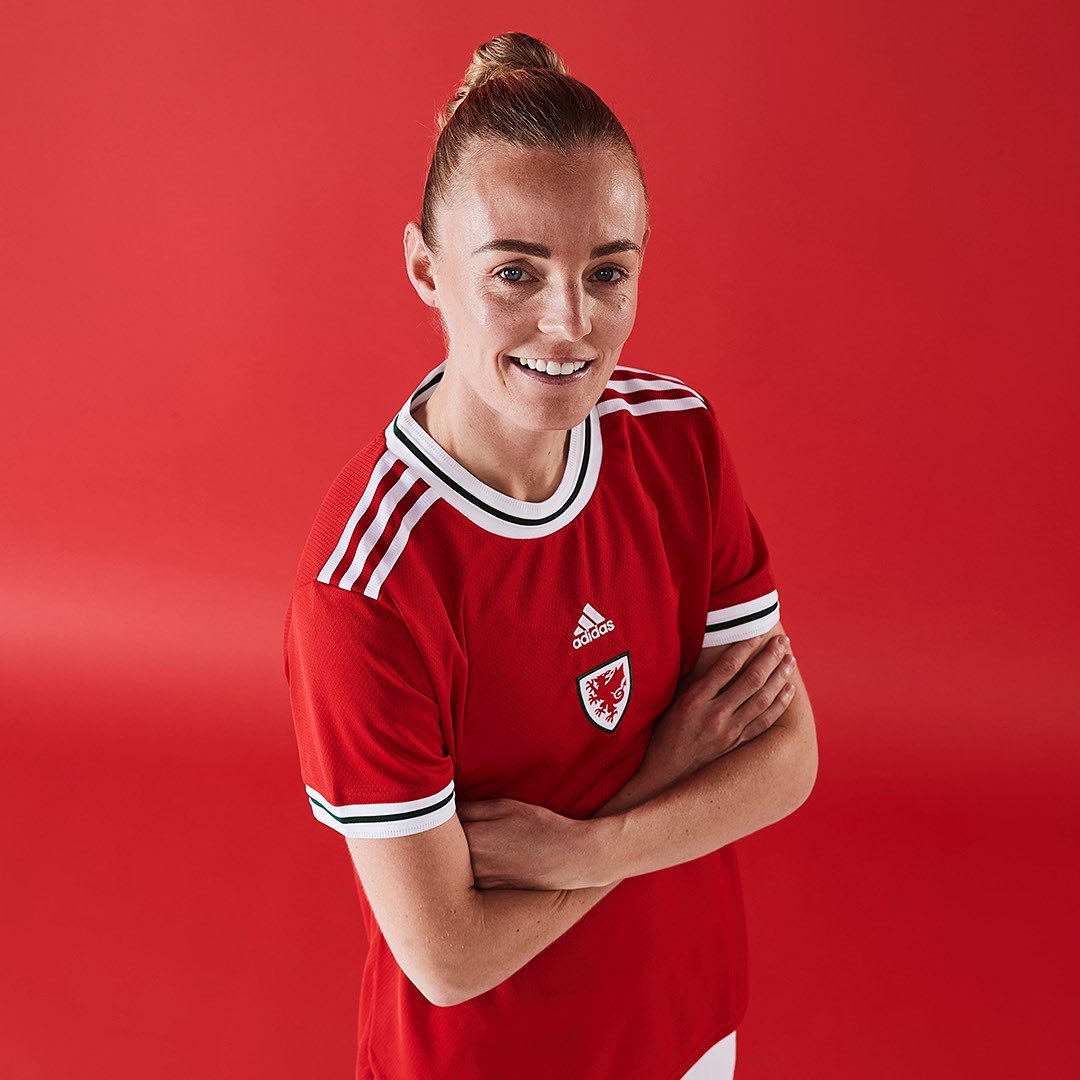 Maillots de football féminin du Pays de Galles 2022/2023