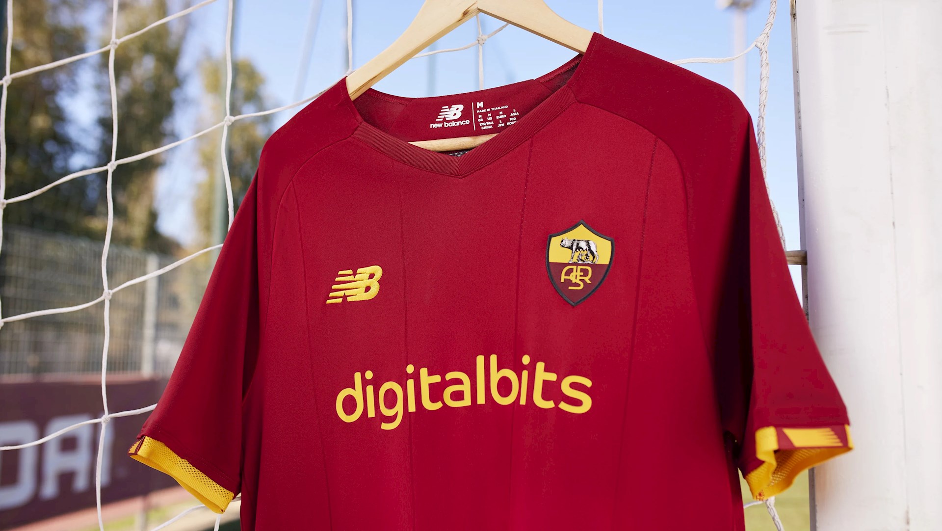 as-roma-derby-voetbalshirt-2022-c.jpg