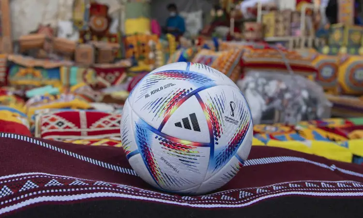 Ballon de foot adidas Al Rihla Coupe du Monde 2022