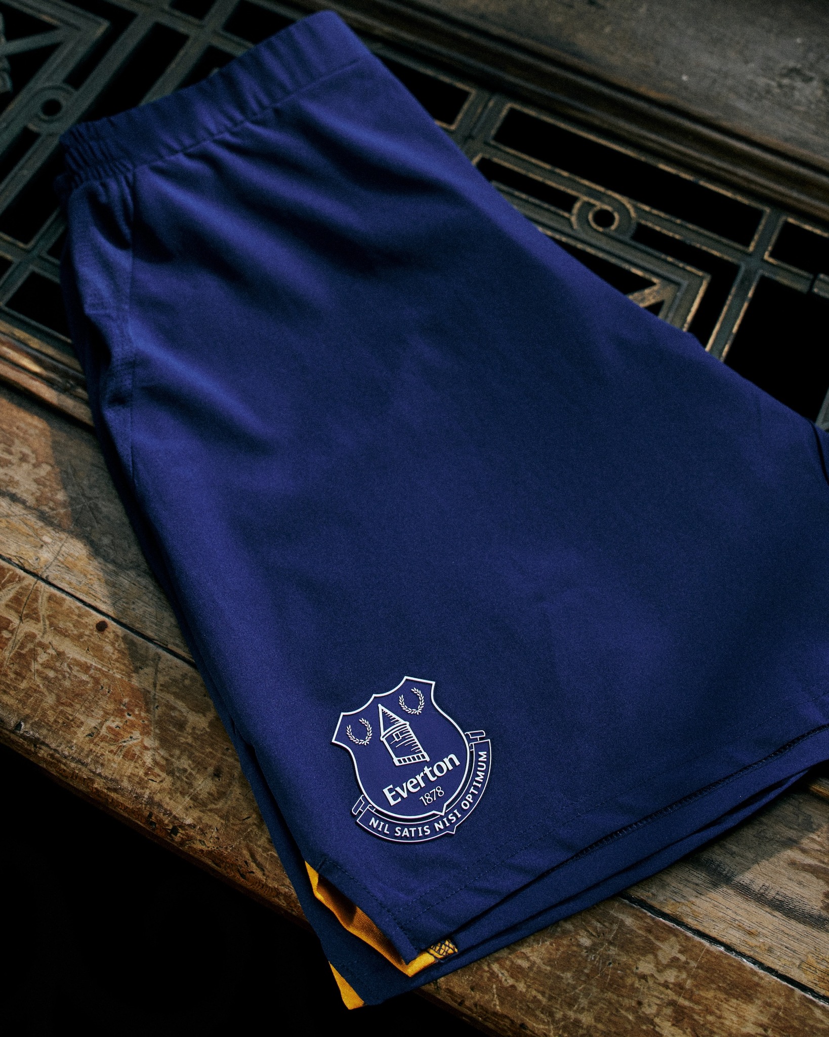Les maillots d'Everton 2026-2027 ouvrent une nouvelle ère !