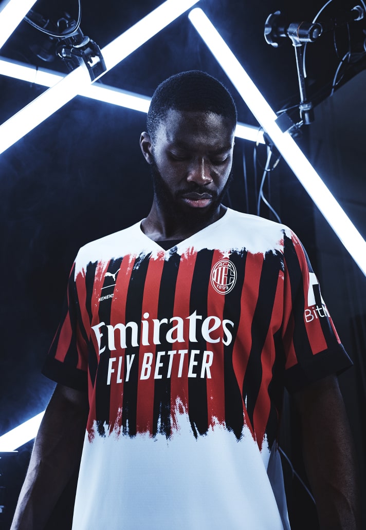 4ème maillot de l'AC Milan 2022