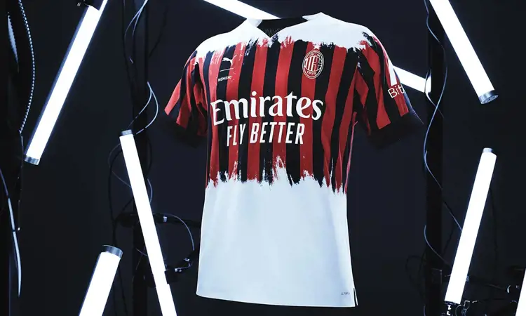 4ème maillot de l'AC Milan 2022