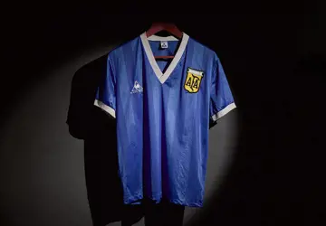 argentinie-hand-of-god-voetbalshirt-1986.jpg