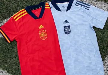 spanje-dames-voetbalshirts-2022-2023.jpg