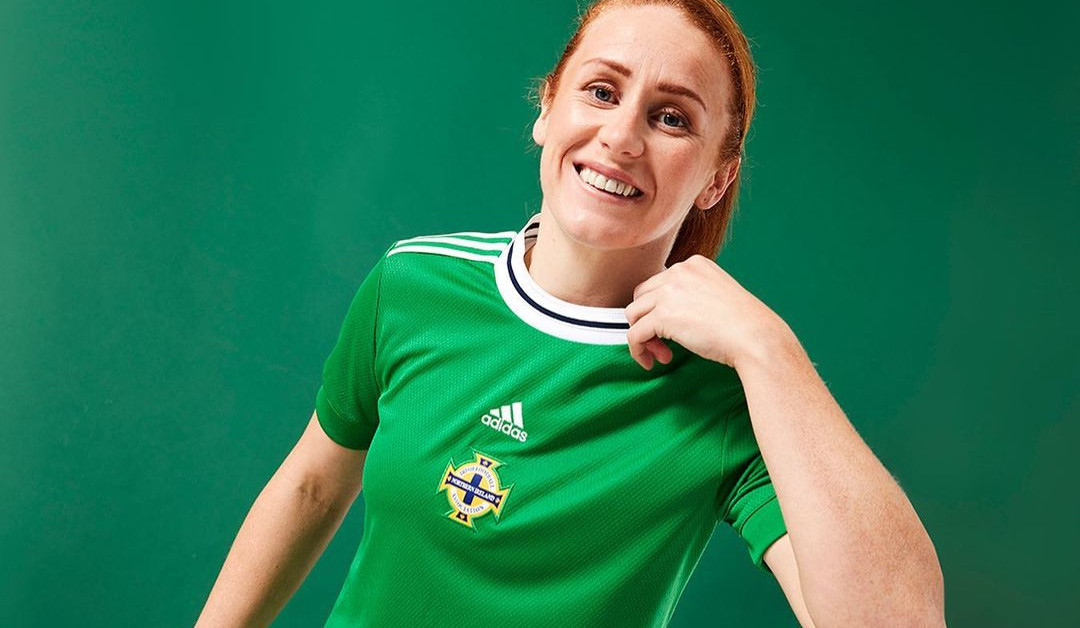 noord-ierland-dames-voetbalshirt-22-23.jpg