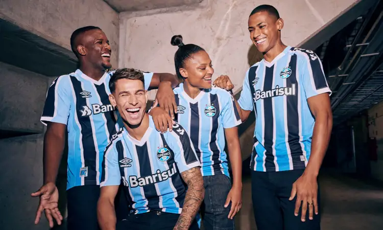 Maillots de football de Grêmio 2022/2023