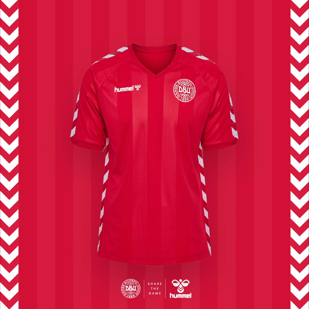 Le maillot de football du Danemark 1983 relancé par Hummel