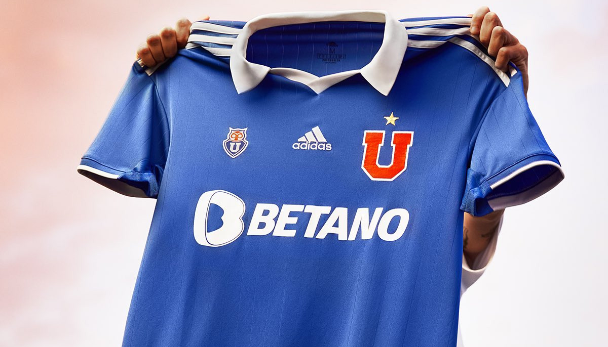 Maillots de football de l'Universidad de Chile 2022
