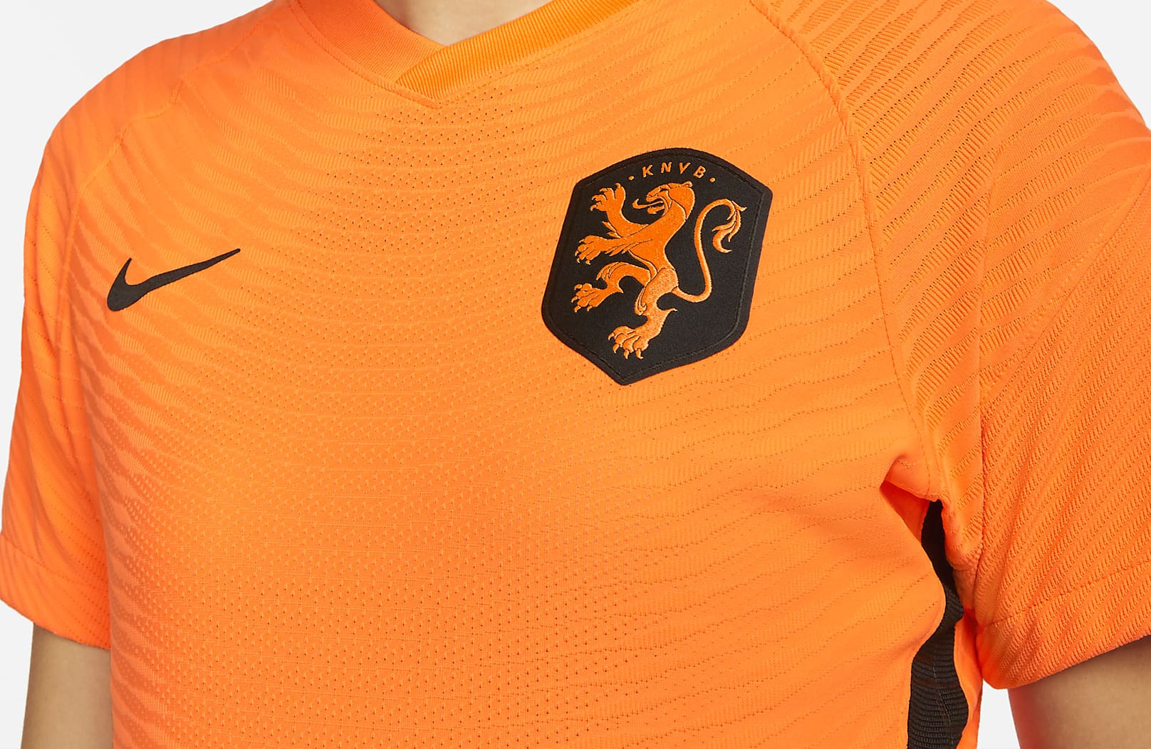 oranje-leeuwinnen-voetbalshirts-2022-2023.jpg