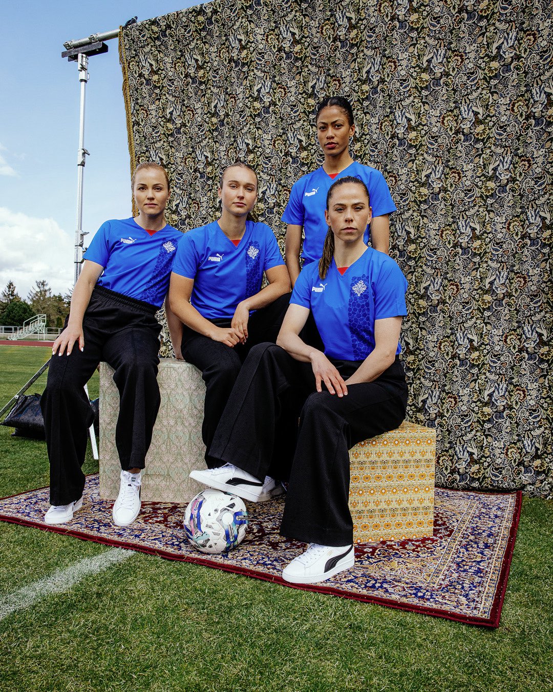 Maillots de football féminin de l'Islande 2022-2023