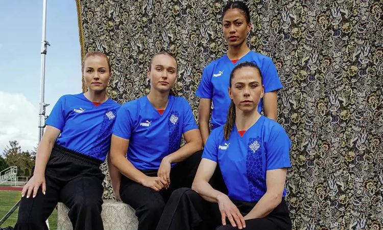 Maillots de football féminin de l'Islande 2022-2023