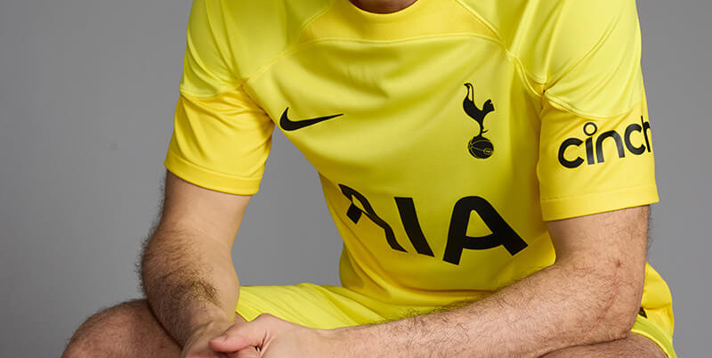 tottenham-hotspur-keepersshirt-2022-2023-b.jpg