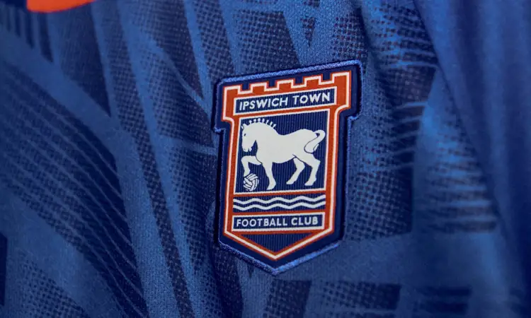 Maillots football Ipswich Town 2022-2023