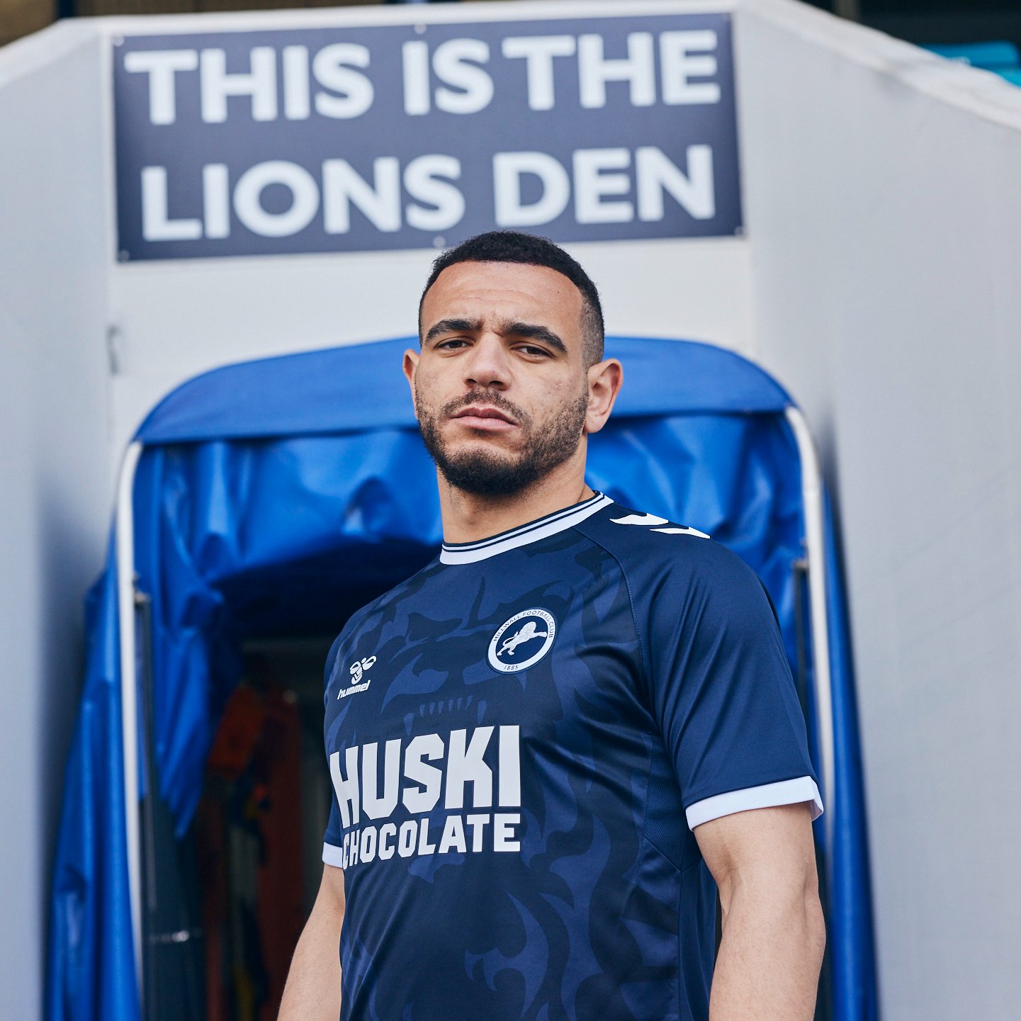 Maillot domicile Millwall 2022-2023