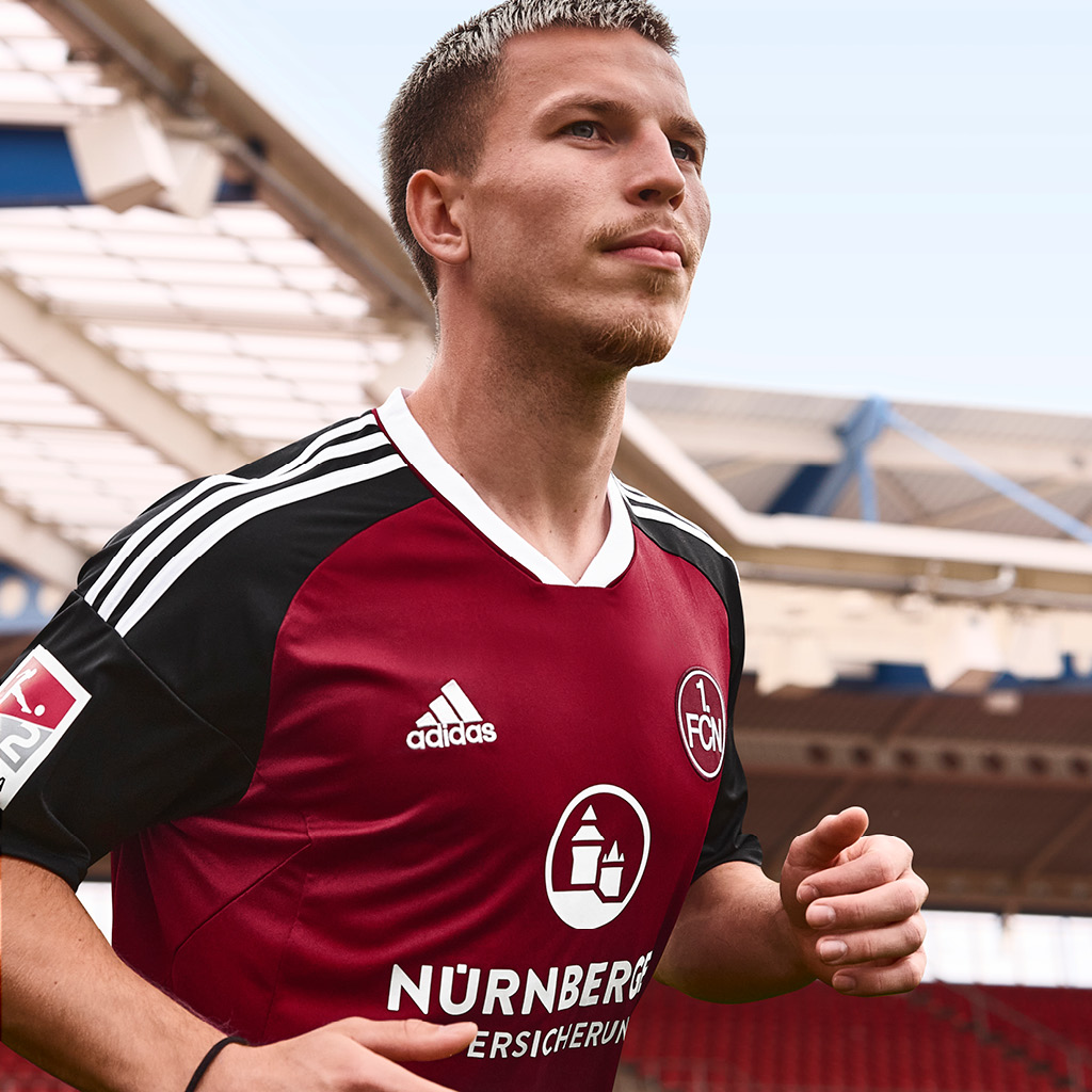 Maillot domicile du FC Nürnberg 2022-2023