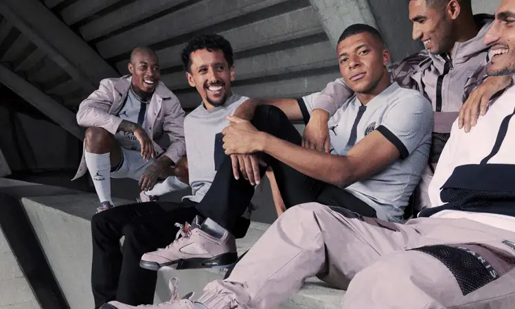 Maillot extérieur du Paris Saint-Germain 2022-2023