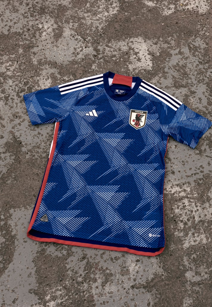 Maillot domicile du Japon 2022-2023