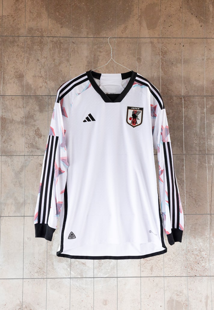 Maillot extérieur du Japon 2022-2023