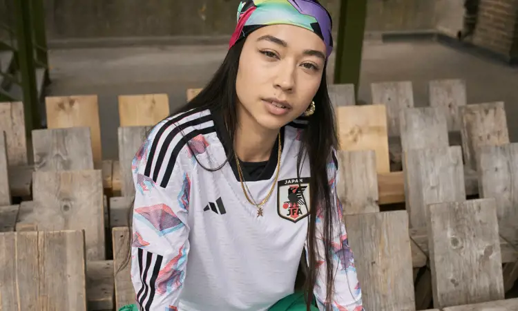Maillot extérieur du Japon 2022-2023