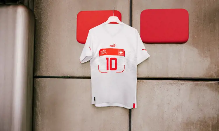 Maillot extérieur de la Suisse 2022-2023