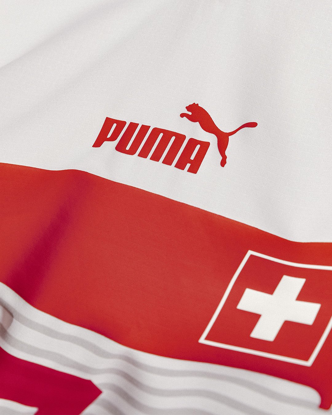 Maillot extérieur de la Suisse 2022-2023