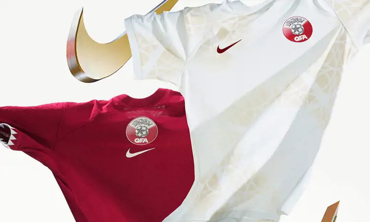 Maillots de football du Qatar 2022-2023