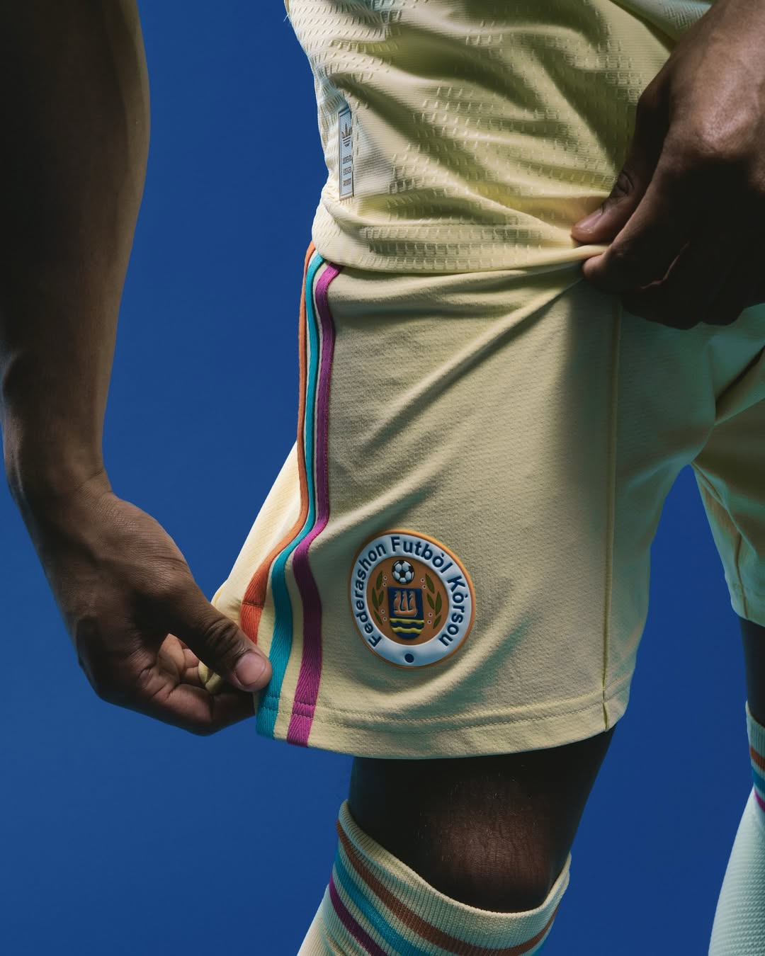 Voici les maillots Curaçao Coupe du Monde 2026, signés adidas !