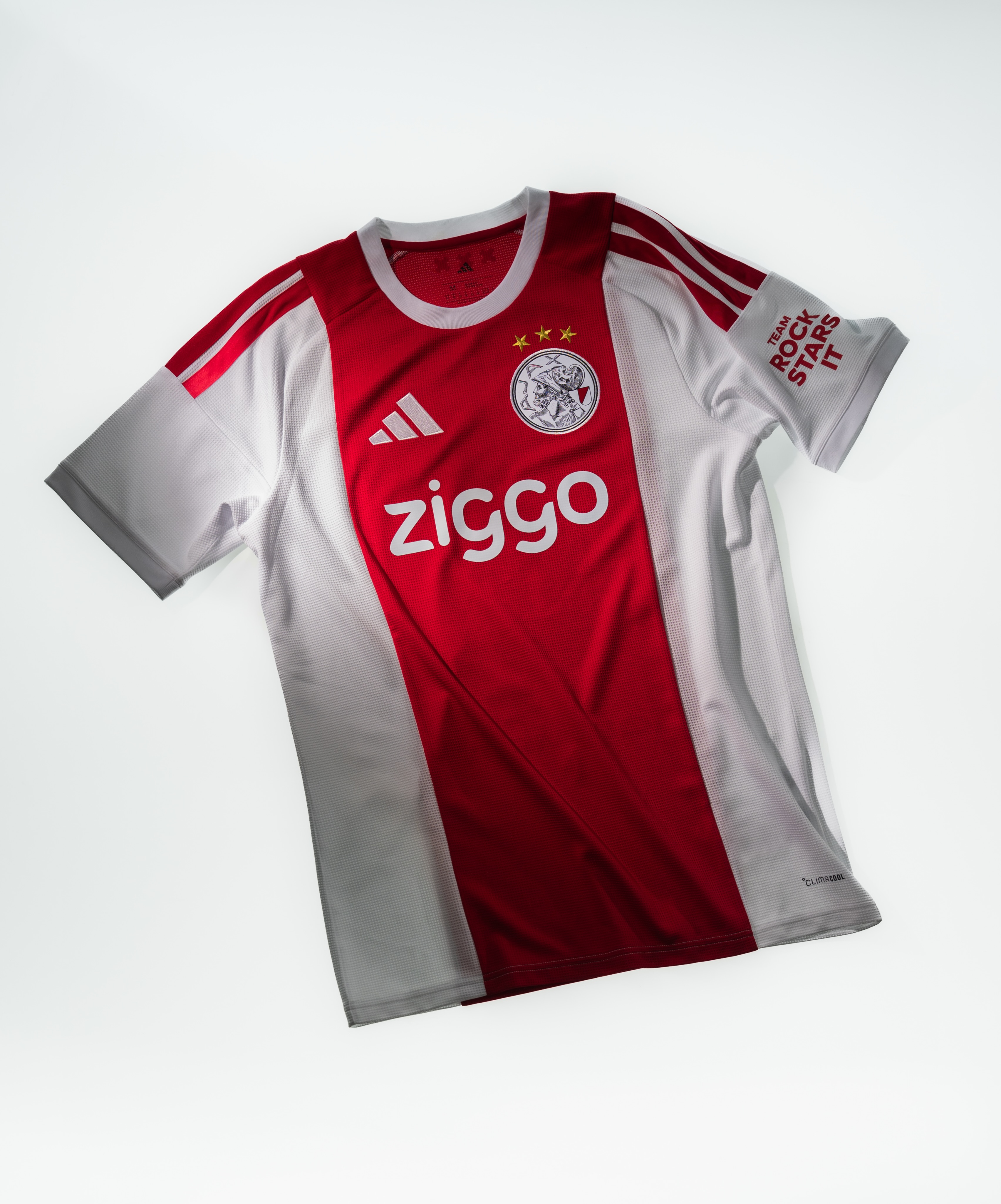 Le maillot domicile de l'Ajax 2026-2027 a un design intemporel!
