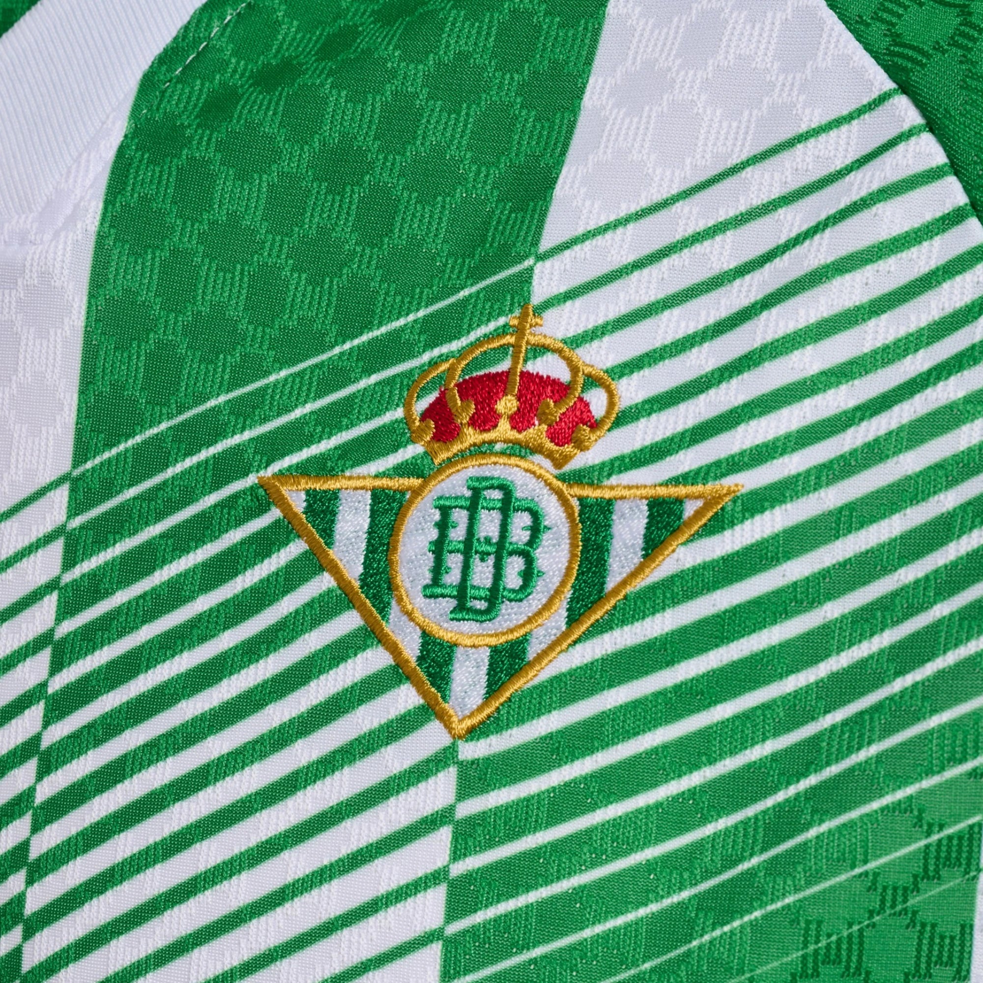 Maillot domicile Real Betis 2026-2027 aux lignes dynamiques !