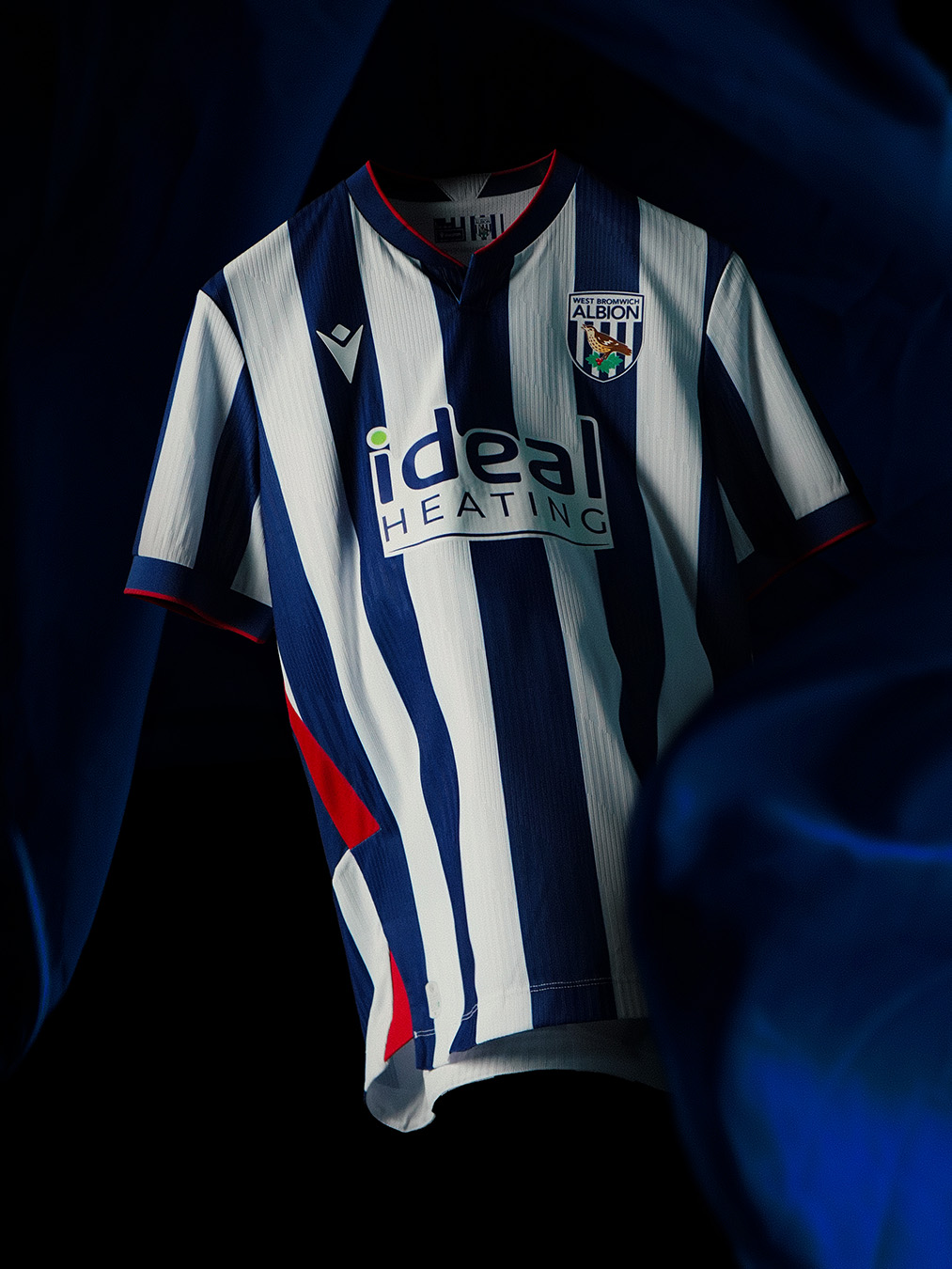 Maillots du West Bromwich Albion 2026-2027 signes Macron